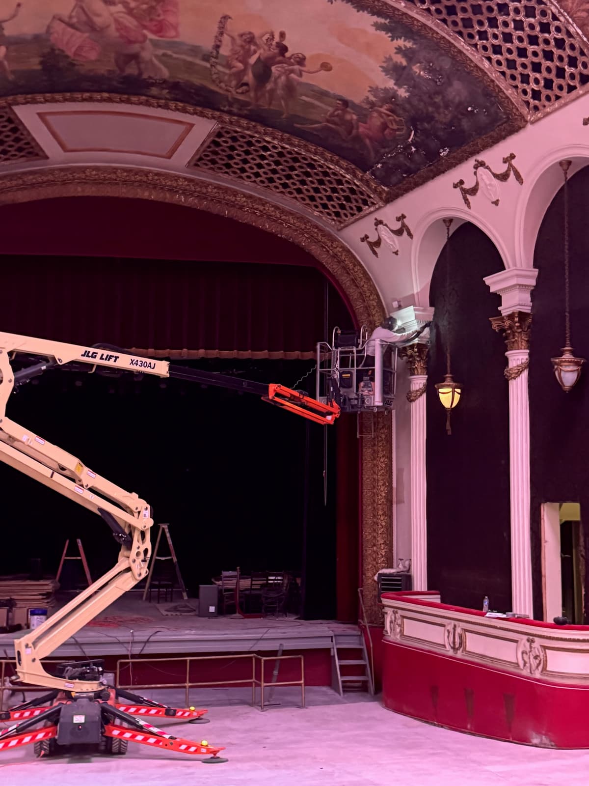 Theater renovation photo 44